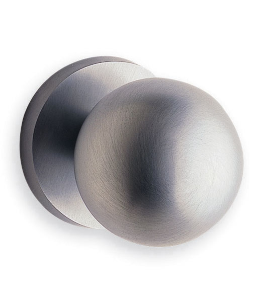 2-3/8 Inch Diameter Simple Ball Knobset