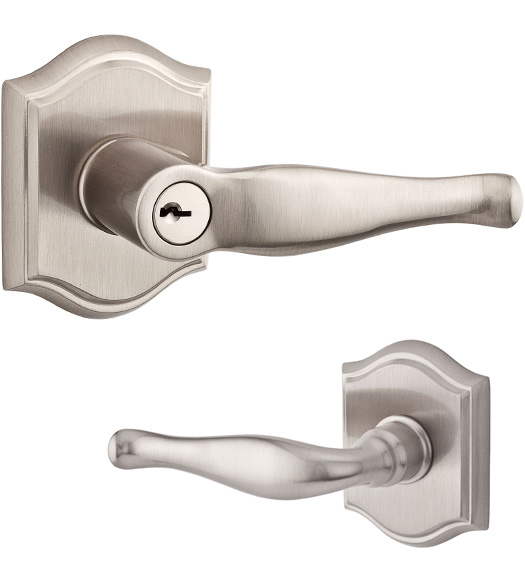 Traditional Decorative Lever with Arched Rose
