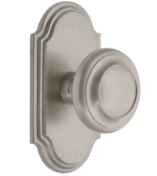 Arc Short Plate with Circulaire Knob