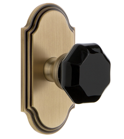 Arc Short Plate with Lyon Knob