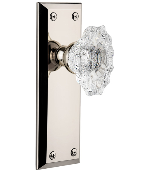 Fifth Avenue Plate with Crystal Biarritz Knob