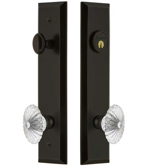 Fifth Avenue Plate with Burgundy Crystal Knob