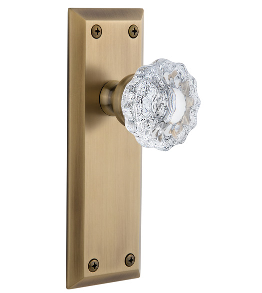 Versailles Knob with Fifth Avenue Plate