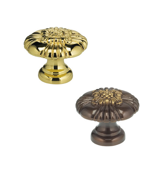 Omnia 7417 Ornate Crest Cabinet Knob