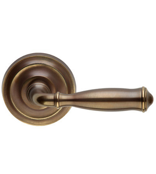 Sophisticated Solid Brass Leverset